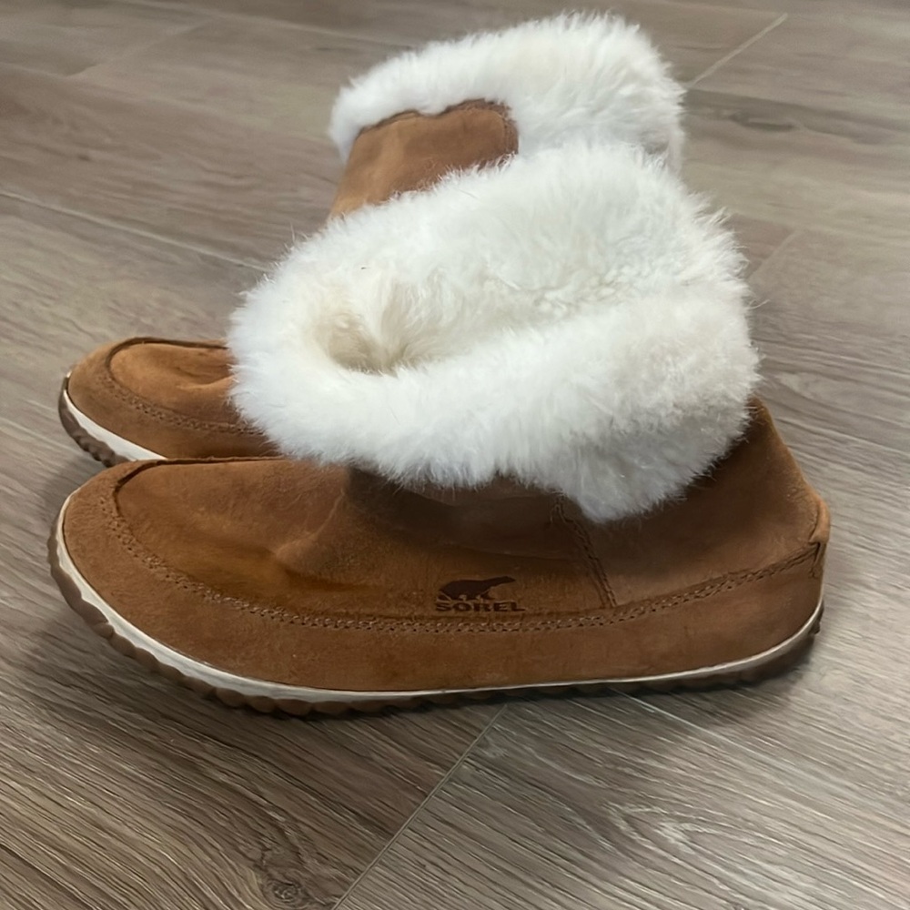 Women’s Sorel boots size 9